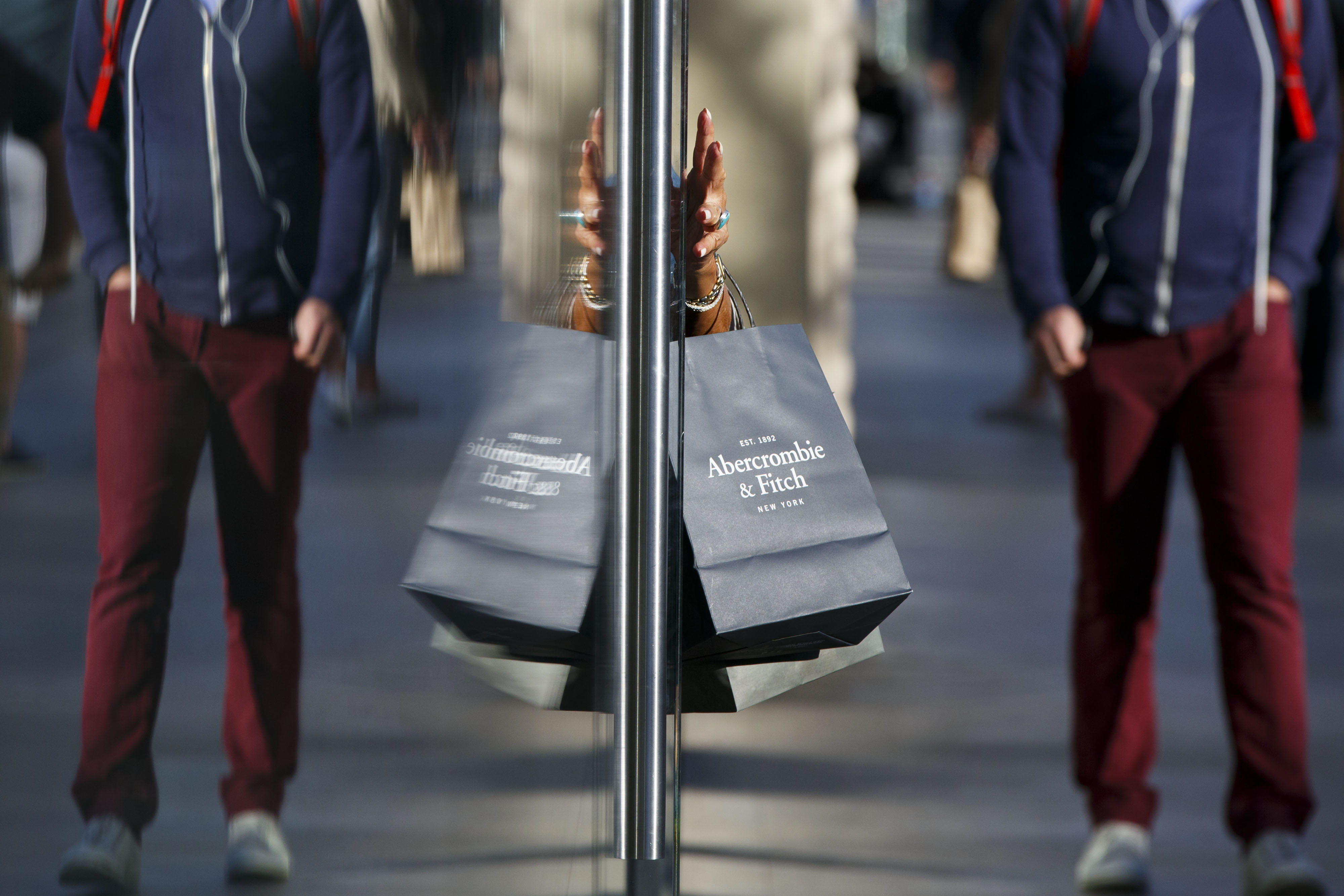 Deal of the Week: Abercrombie & Fitch Seeks Savior - Bloomberg