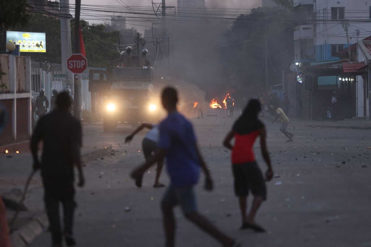 Mozambique Police Open Case Against Opposition Head After Clash