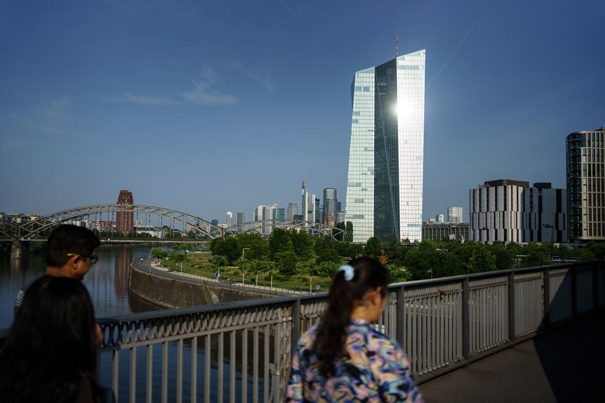 ⚫️ BLOOMBERG: "Trader scommettono su guadagni significativi con il possibile taglio dei tassi da parte della BCE"