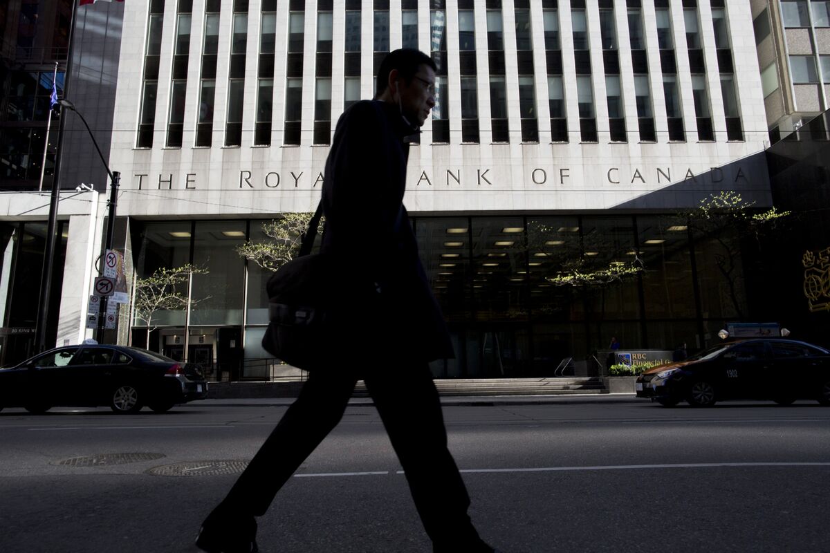 RBC Fired Investment Banking Chief Over Affair With Staffer - Bloomberg