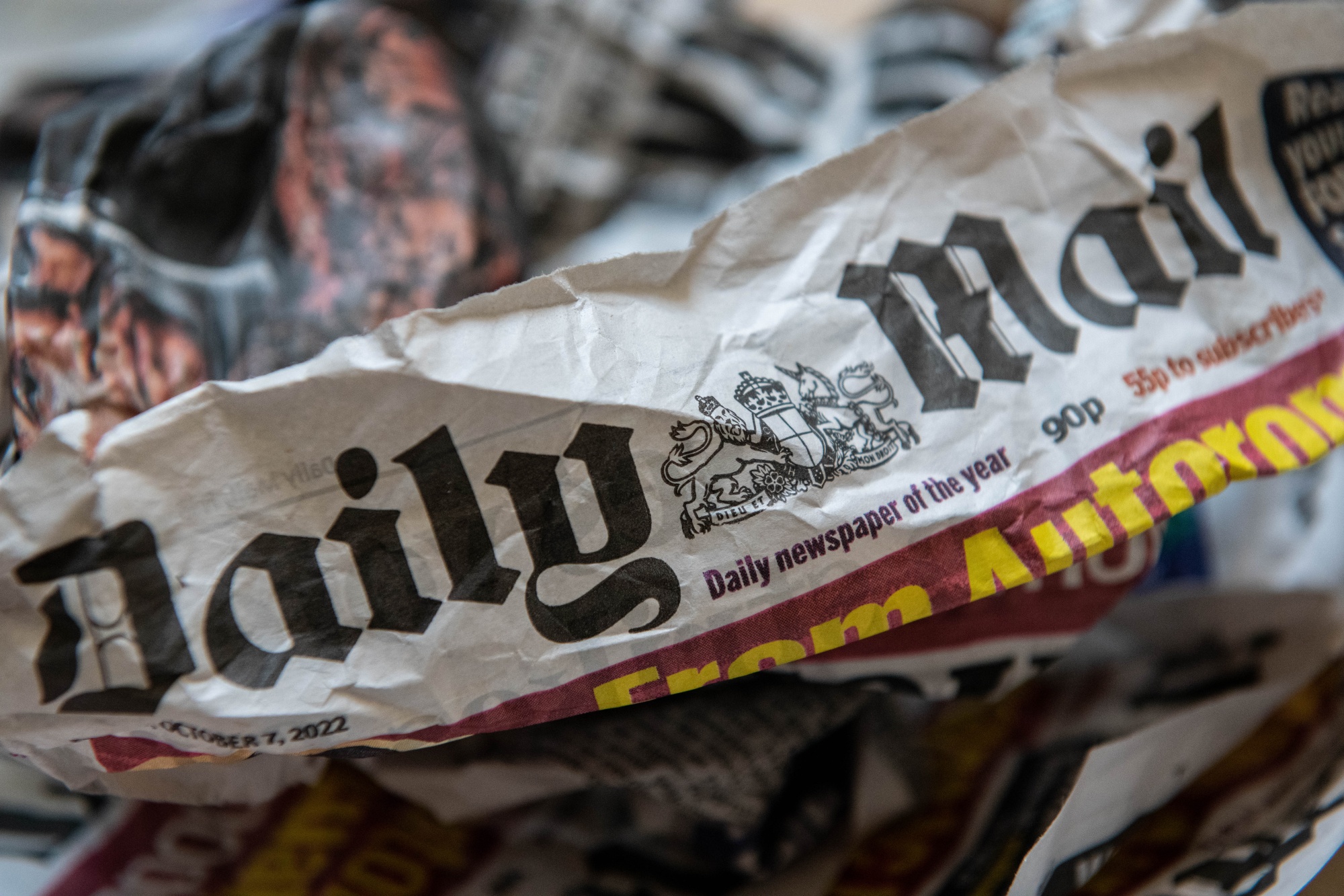 UK newspaper crisis drives Trinity Mirror/Express talks