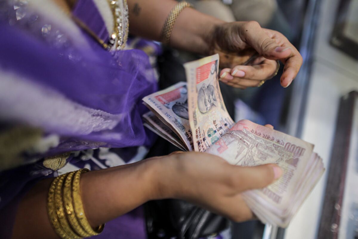 Could India Be the First Country to Get Rid of Cash? Bloomberg