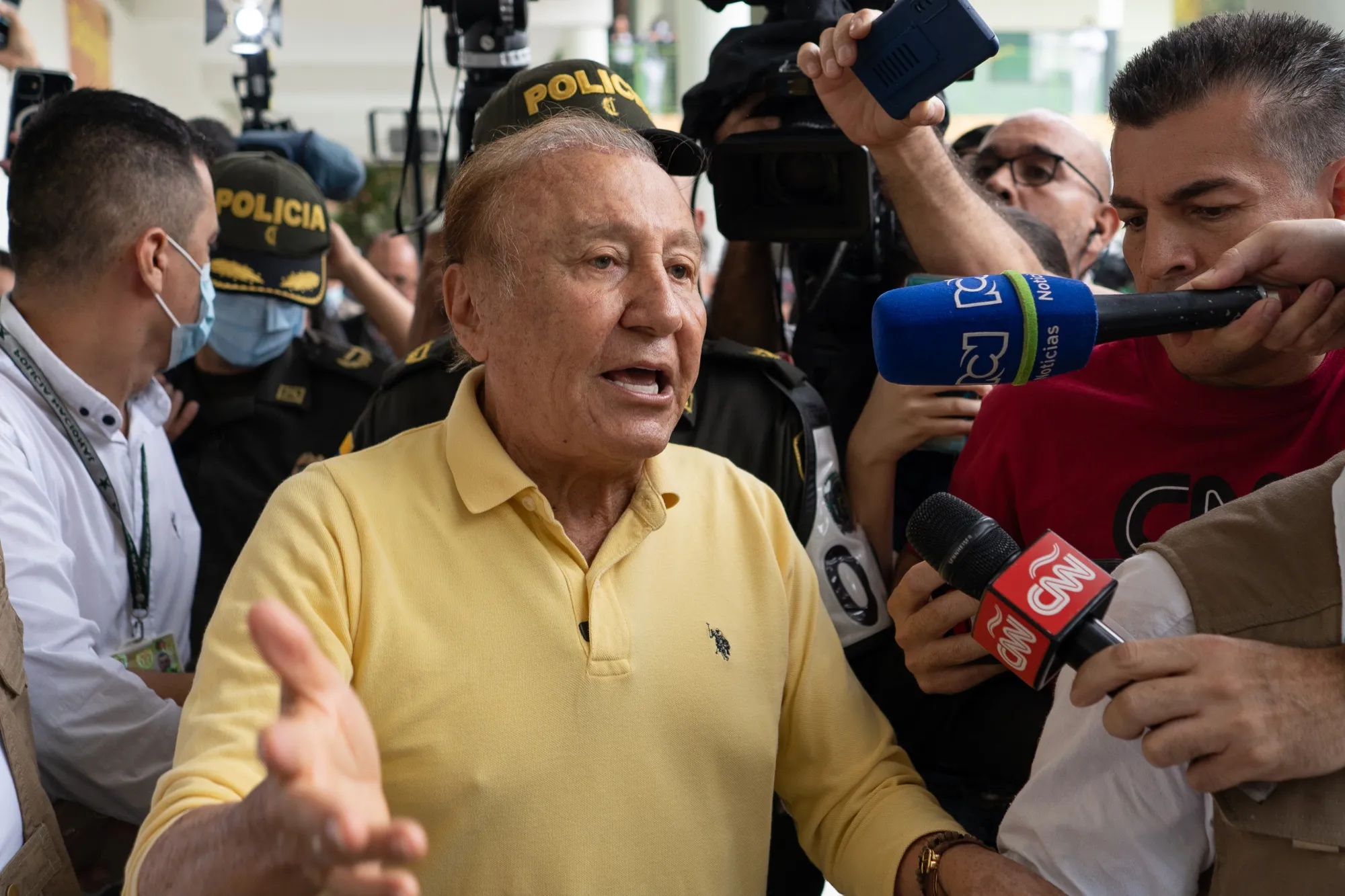 Rodolfo Hernandez speaks to the media in Bucaramanga on May 29.