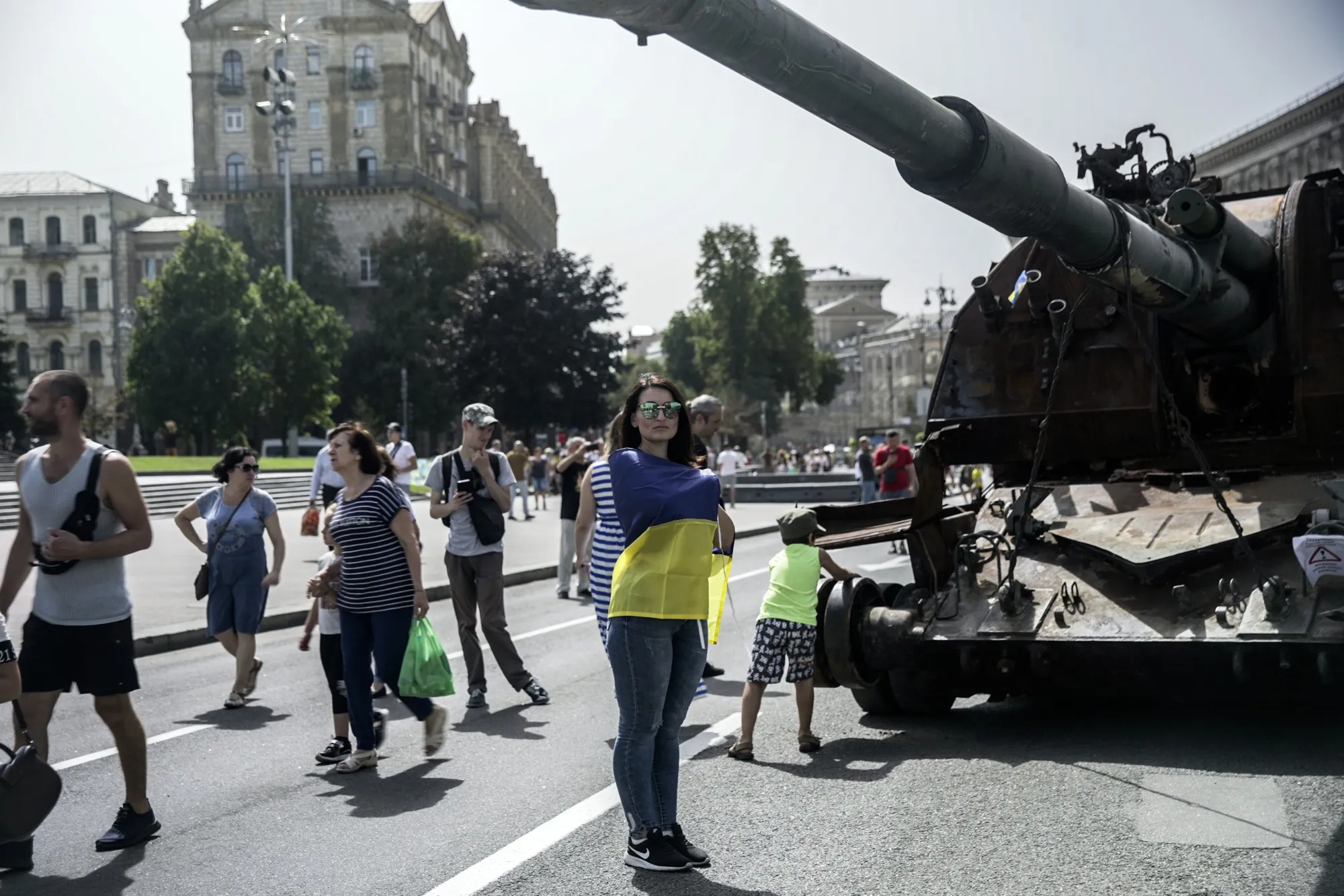 Visitors at an exhibit of&nbsp;military equipment ahead of Independence day, in Kyiv.