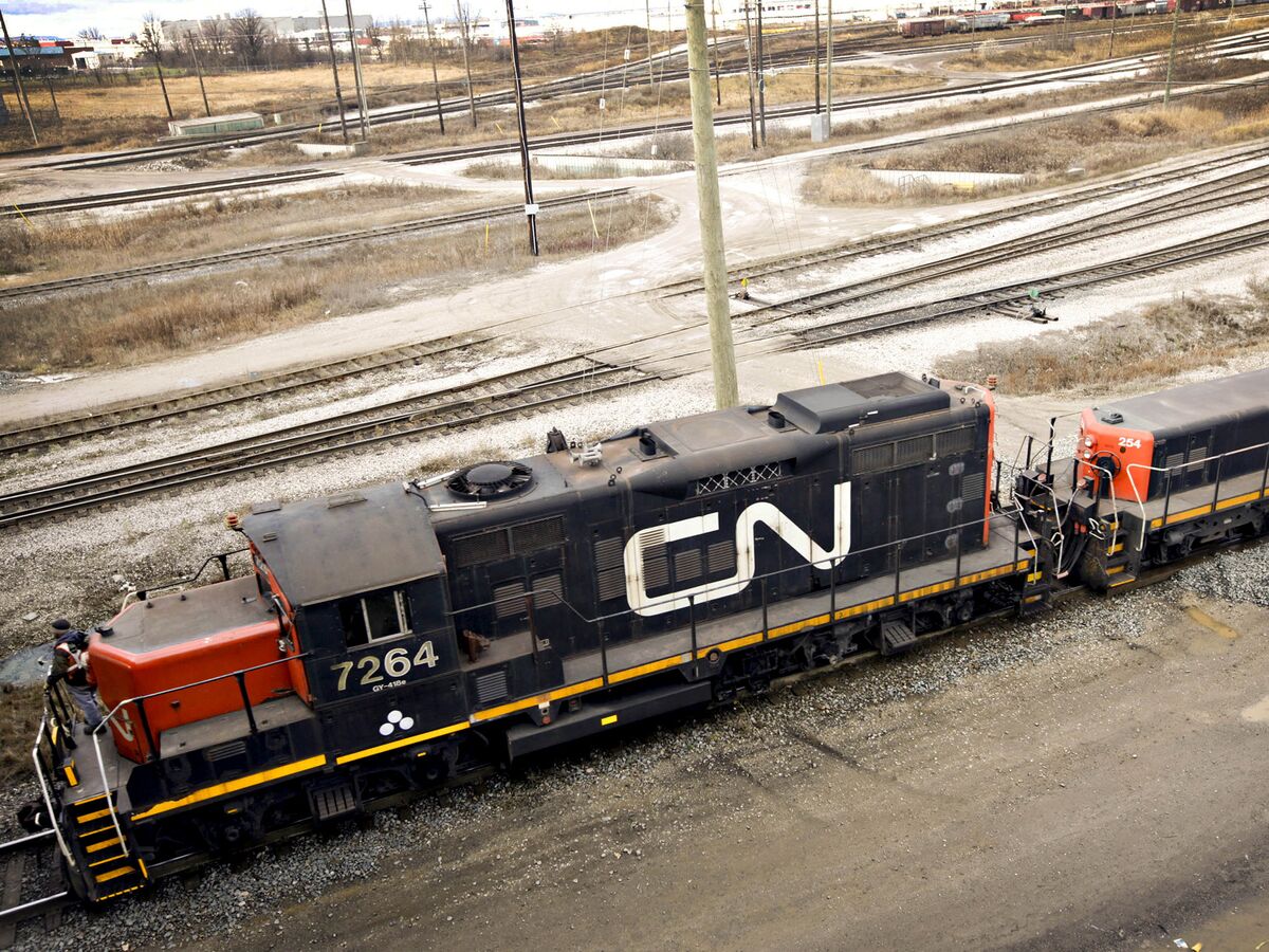 CN Rail Targets New Investment Record as Freight Demand Expands - Bloomberg