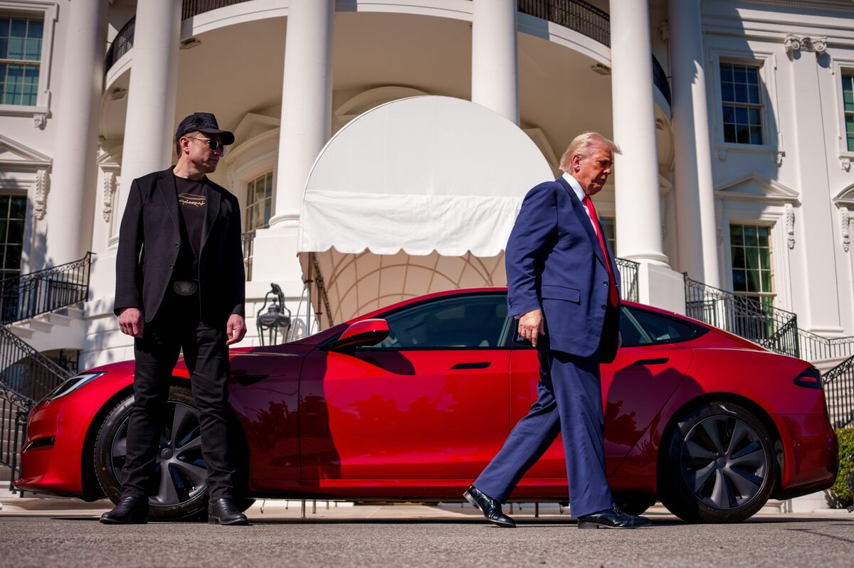 Trump Takes Aim at Musk Over EV Subsidies; Tesla Shares Slump