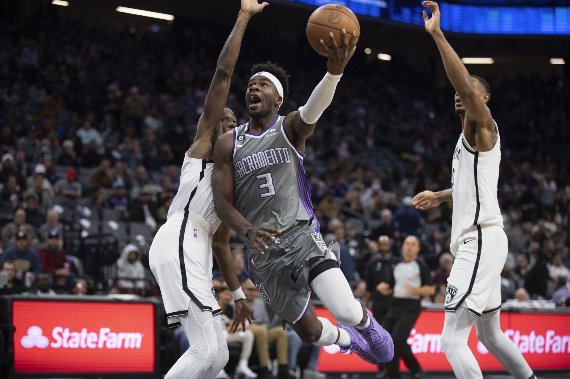 Kings hand Nets 36-point defeat