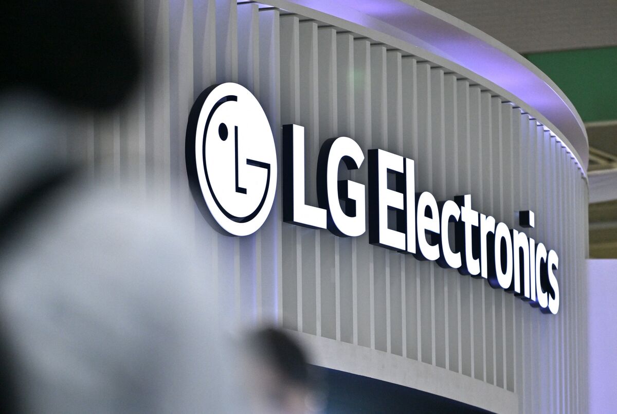 LG Electronics Is Said to Consider Resuming IPO of Indian Unit