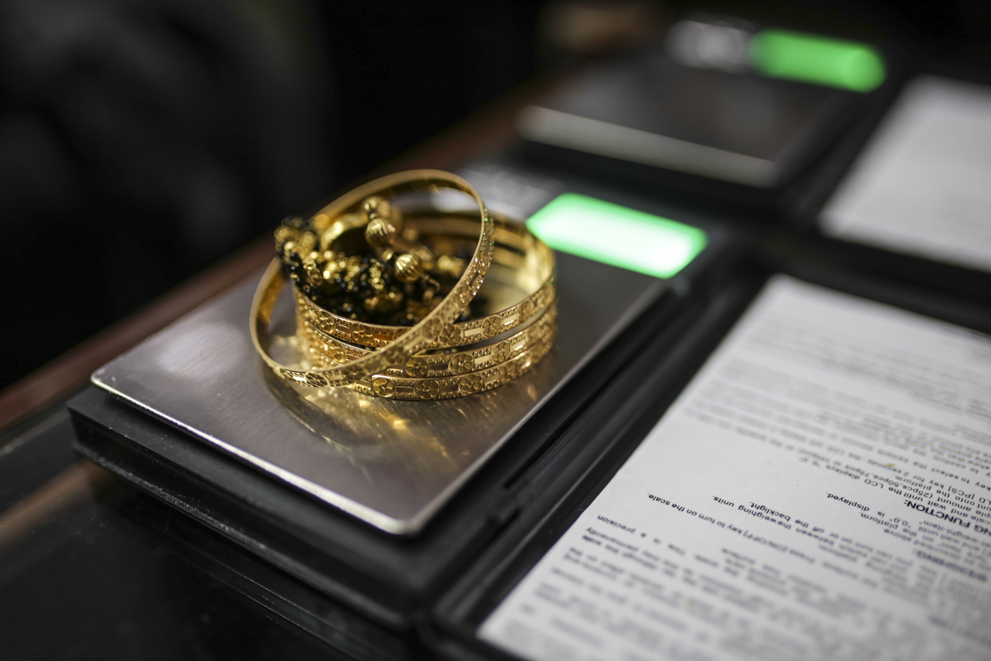 Banks Race to Lend Against a $1.5 Trillion Hoard of Gold - Bloomberg