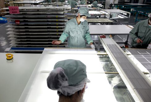 Suntech Rises on Moratorium as Spreadtrum Jumps