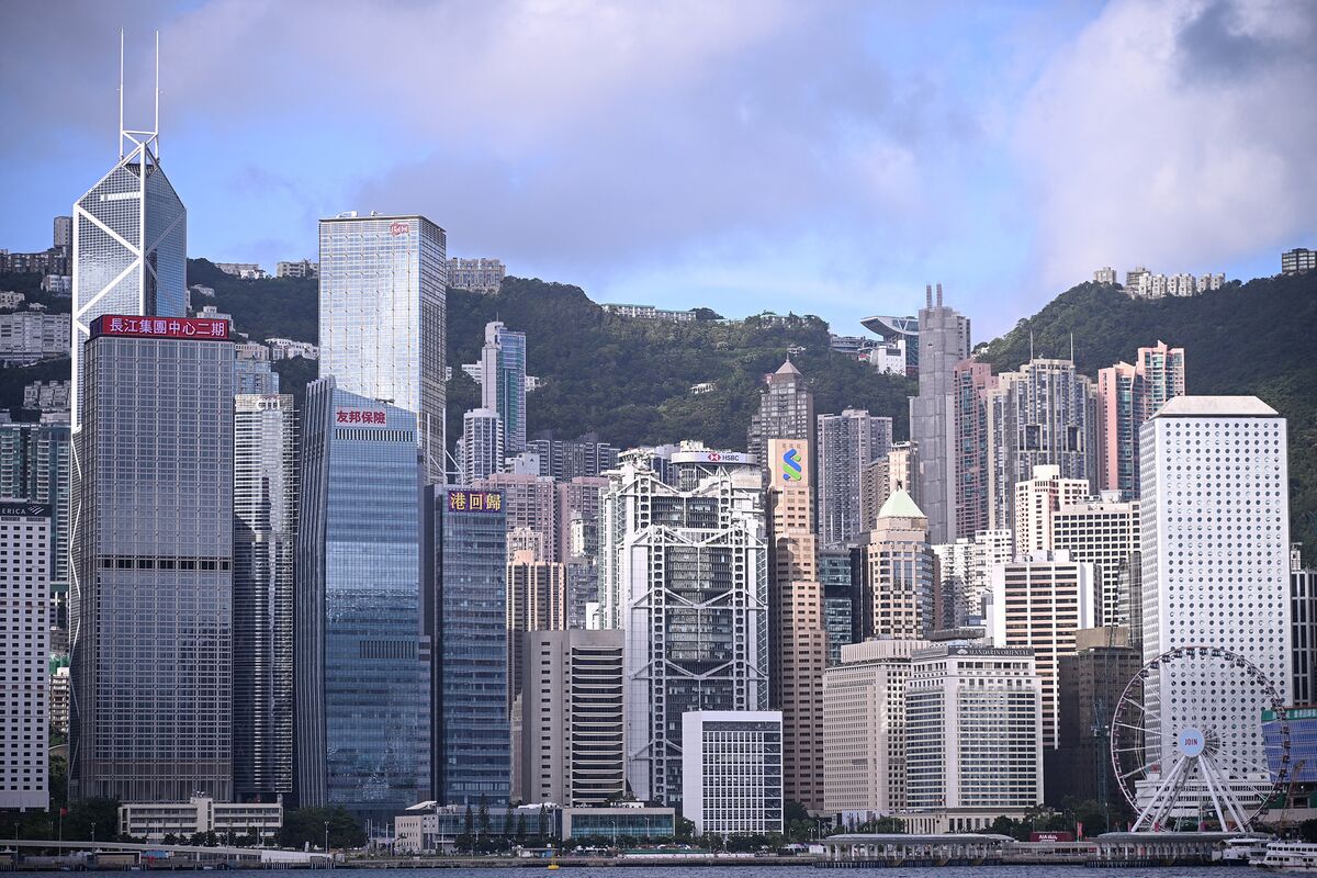 Hong Kong IPO Red Flags Include Sudden Loans and Secret Handshakes