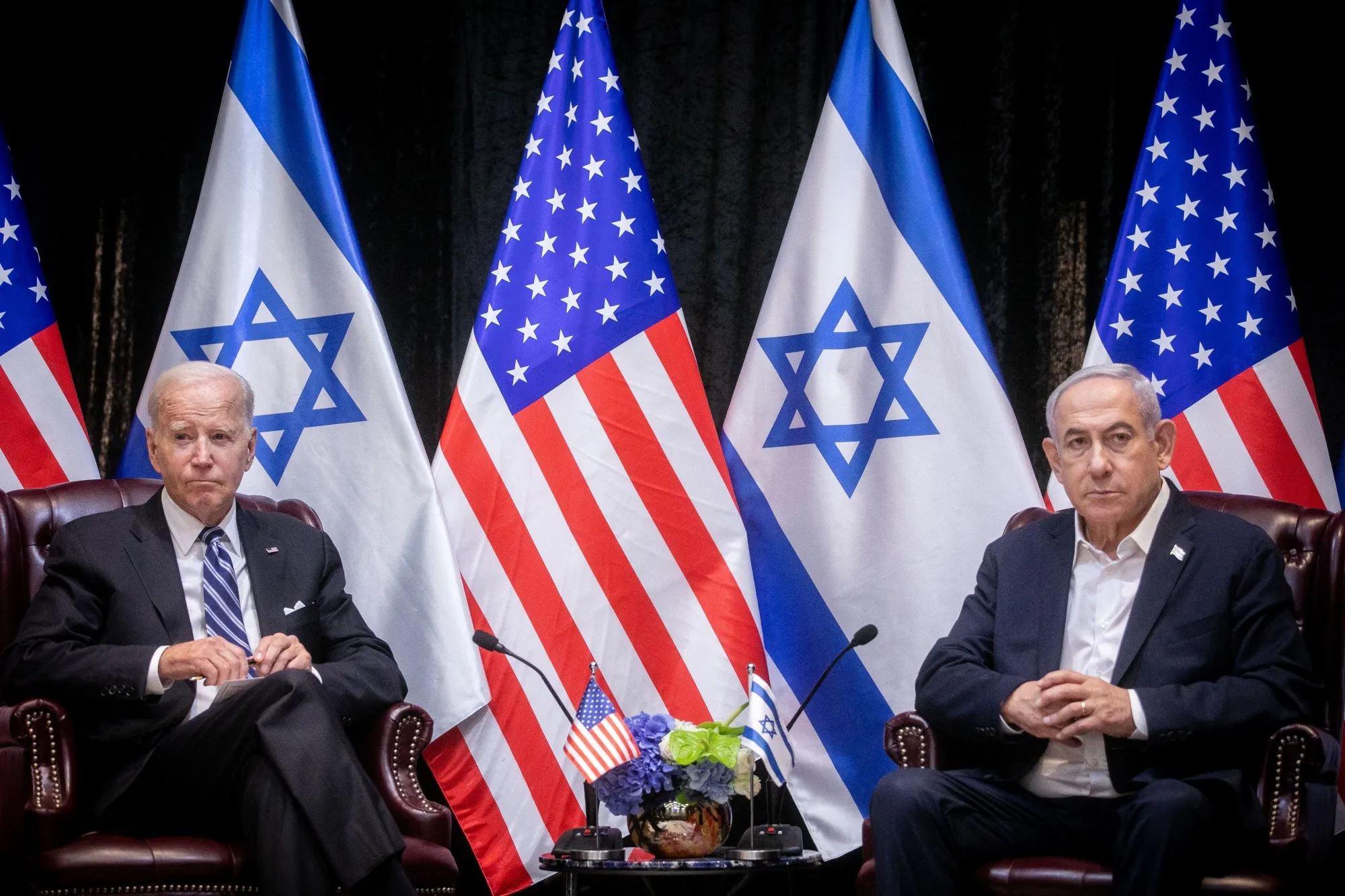 US President Joe Biden and Israeli Prime Minister Benjamin Netanyahu&nbsp;at the start of the Israeli war cabinet meeting in Tel Aviv on Oct.&nbsp;18, 2023.