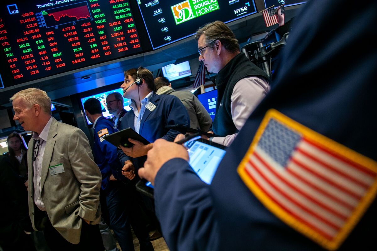 中国株の時価総額、米国を38兆ドル下回る－構造的な投資家離れも