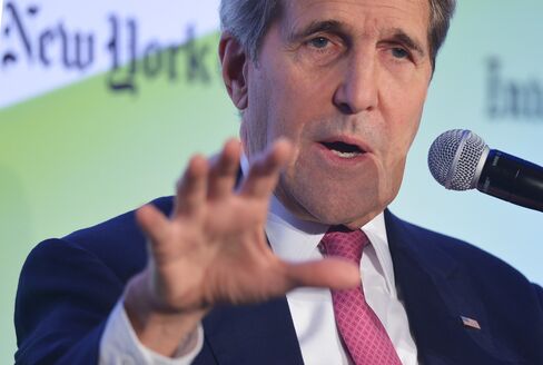 John Kerry speaks in Paris