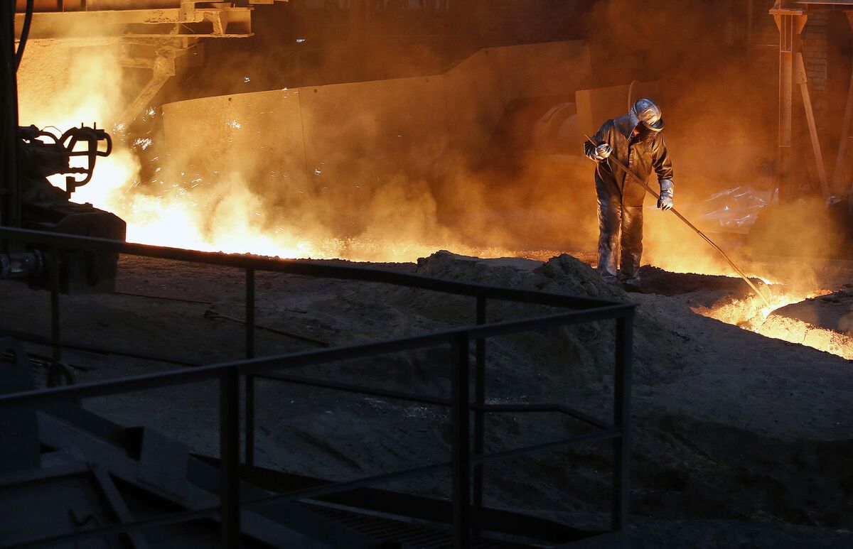 China Suspends New Steel Plant Approvals