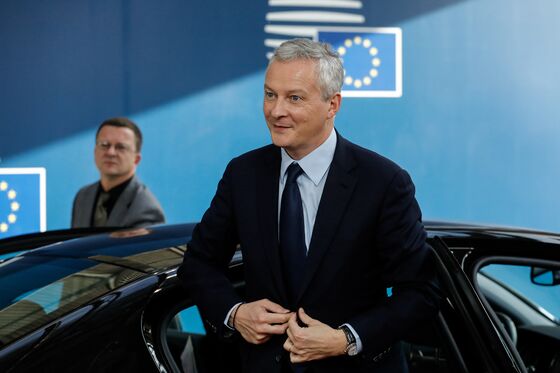 France's Le Maire Cautions U.K. Its Brexit Plan Isn't Done Deal