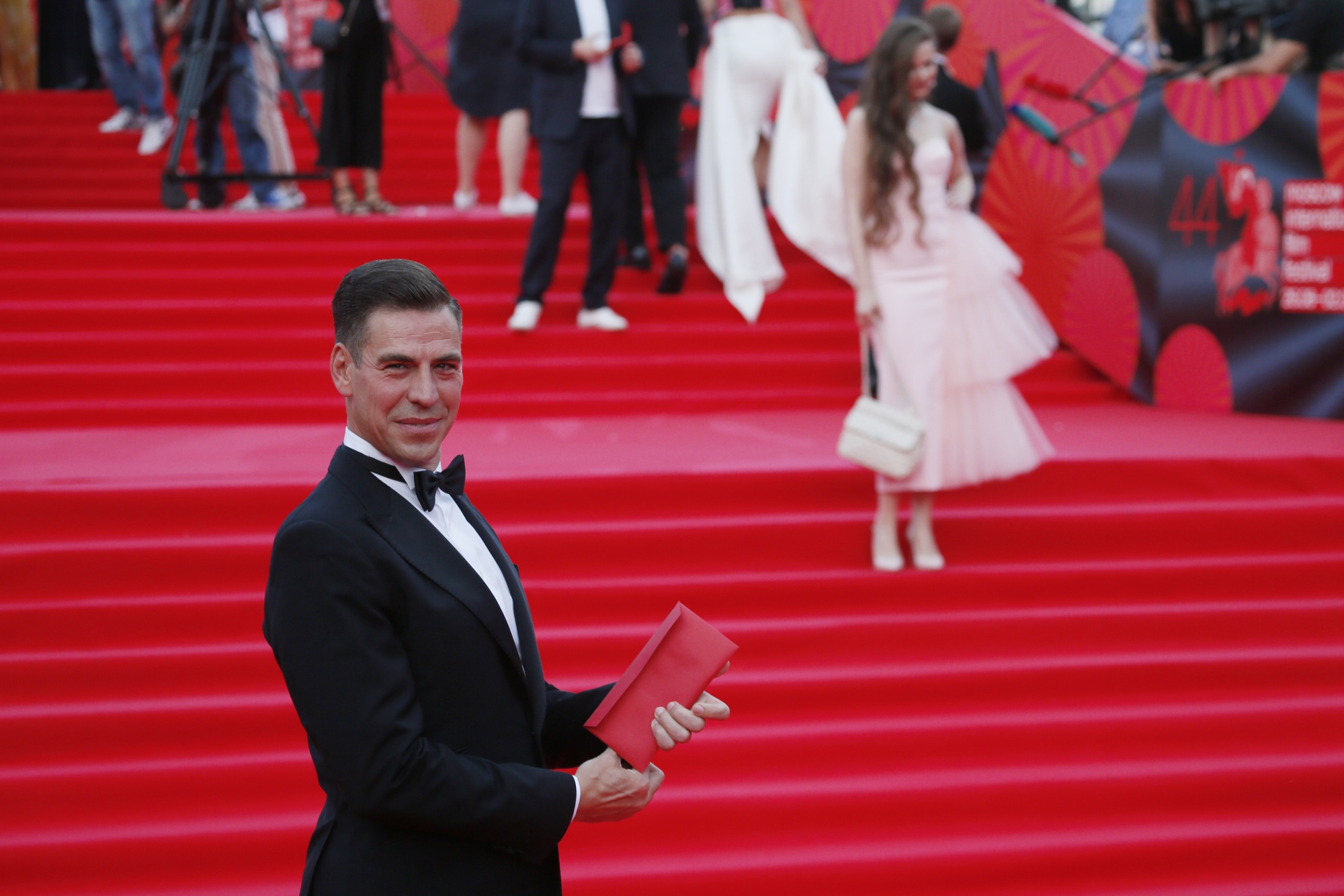 Moscow Film Festival Opens With Praise of Soldiers in Donbas - Bloomberg