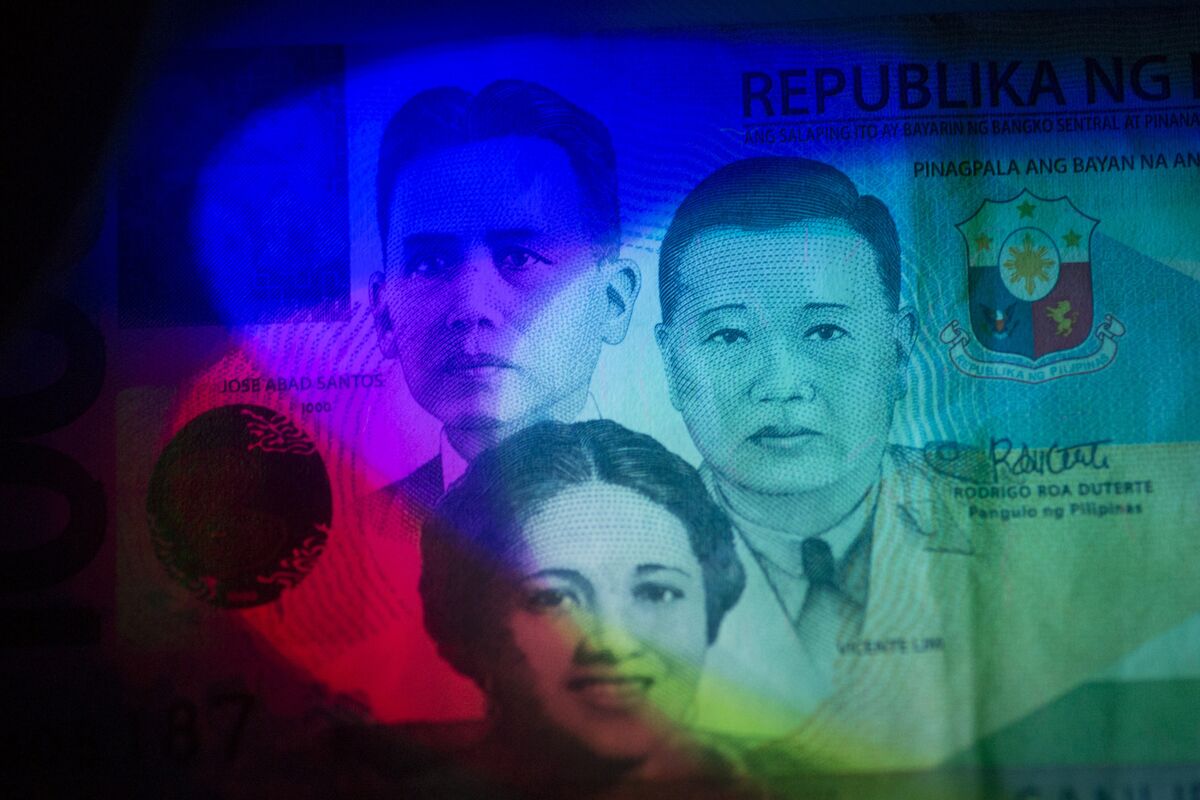 Philippine Peso PHP USD Investors to Face Currency Disappointment -  Bloomberg