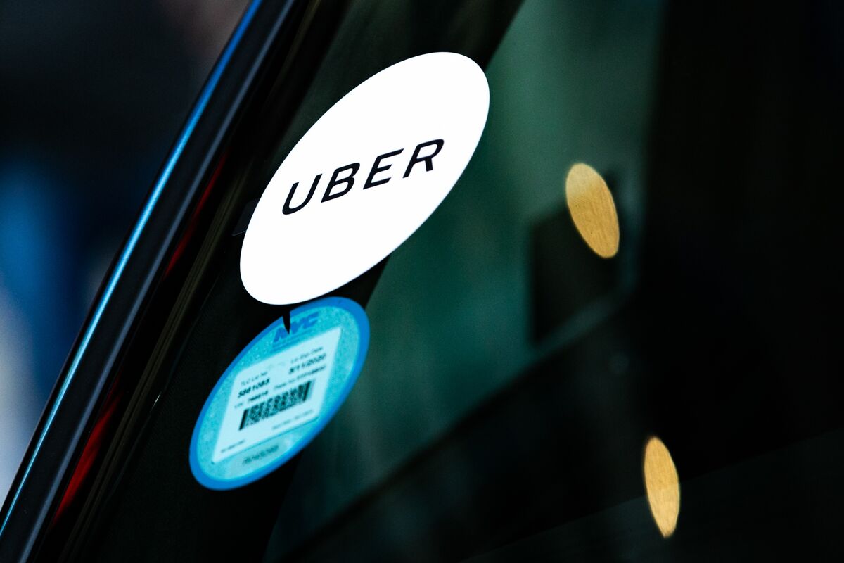 🟪"Uber Lancia Corse Condivise Economiche e Pass per Bloccare i Prezzi: Un Aiuto per i Pendolari in Tempi di Crisi"