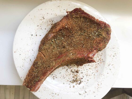 The Secret to Smith & Wollensky’s Iconic Steak Isn’t How You Cook It