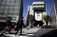 Japan’s Topix Set for Lowest Close Since August on Europe Woes