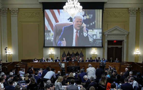 米議事堂襲撃事件の公聴会、ペンス氏の身に迫った危険の詳細 米議事堂襲撃事件の公聴会、ペンス氏の身に迫った危険の詳細