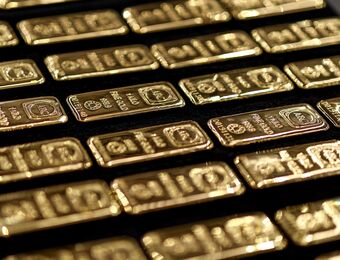 relates to Gold (XAUUSD) Holds Near Record as Fed Rate-Cut Optimism Fuels Demand