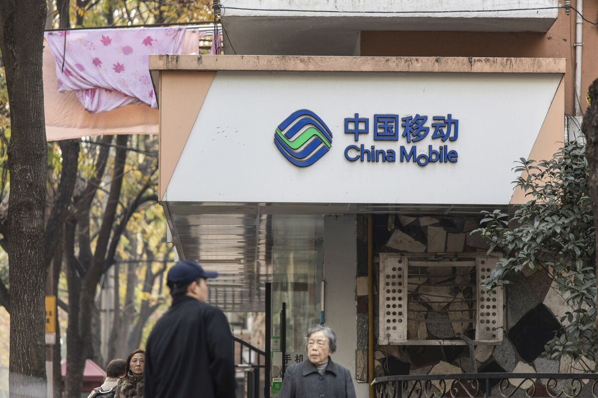 China Mobile (941 HK) Aims to Boost Dividends After Profit Beats ...