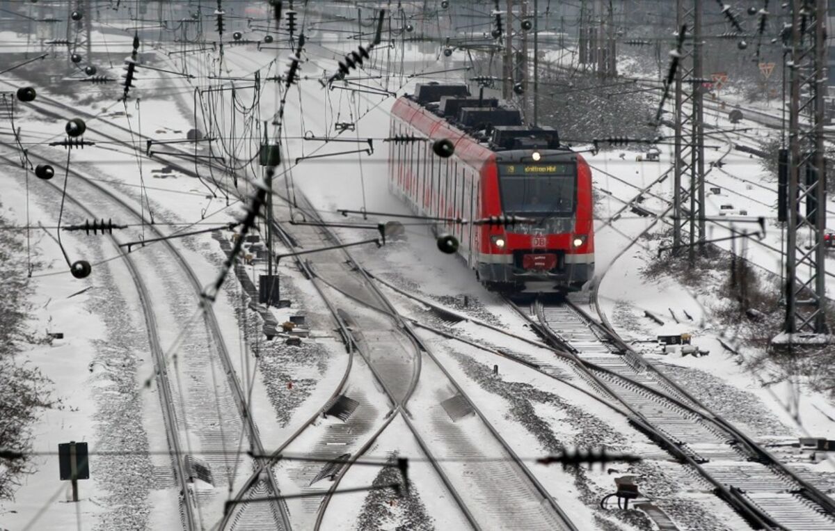 Planning a train trip? Railway Ministry urges to follow state-wise