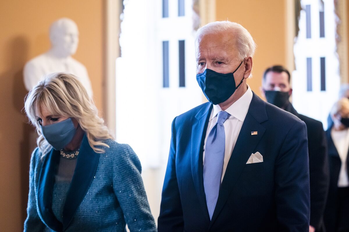 Biden Team Sees Virus Vow at Risk on New Strain, Vaccine Stumble ...