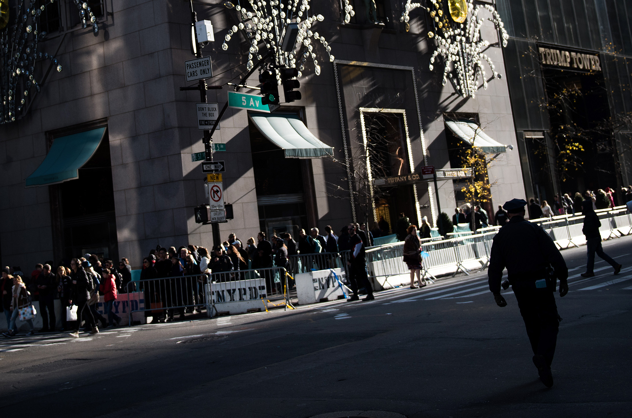 Trump Organization Fifth Avenue Building Loses Tiffany & Co in Covid Hit -  Bloomberg