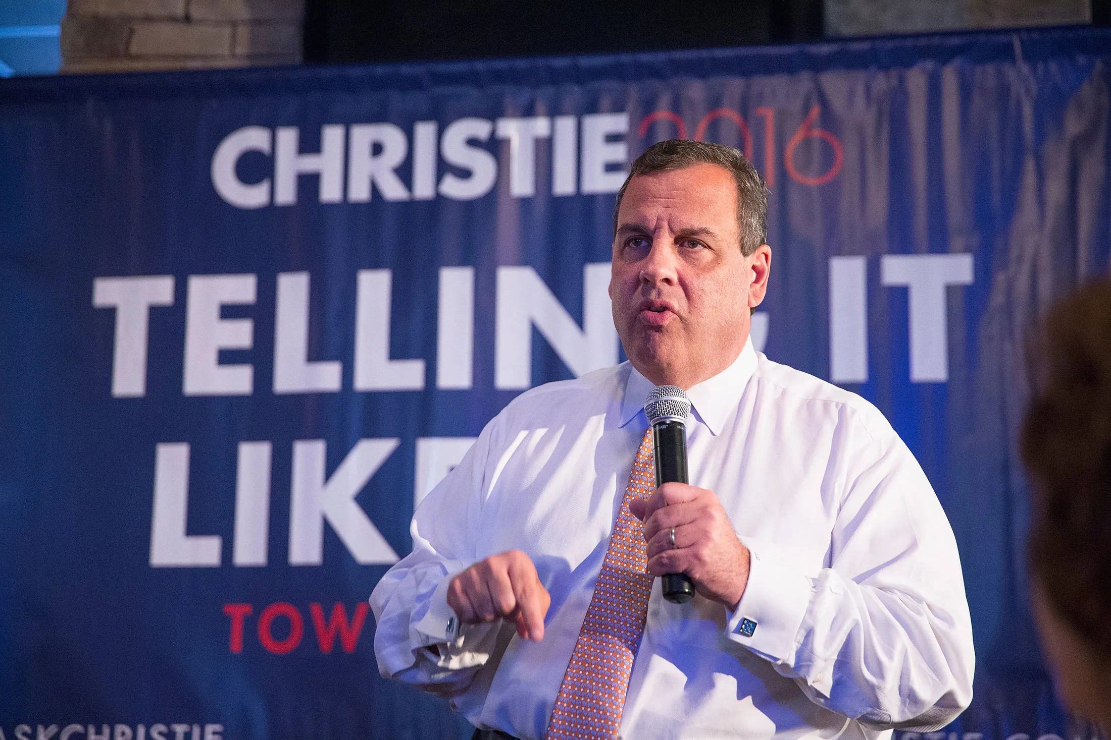 Republican presidential candidate New Jersey Governor Chris Christie speaks to guests gathered for a campaign event at Jersey Grille on July 24, 2015 in Davenport, Iowa.
