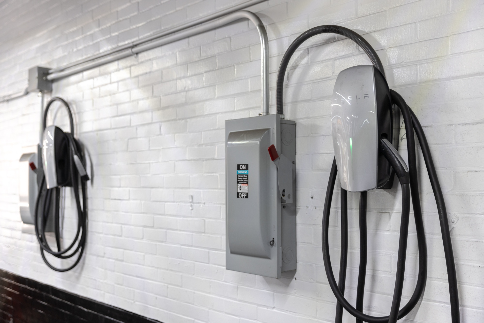 Image associated with story "US EV Power Demand Growth Slows to Three-Year Low as Sales Cool"