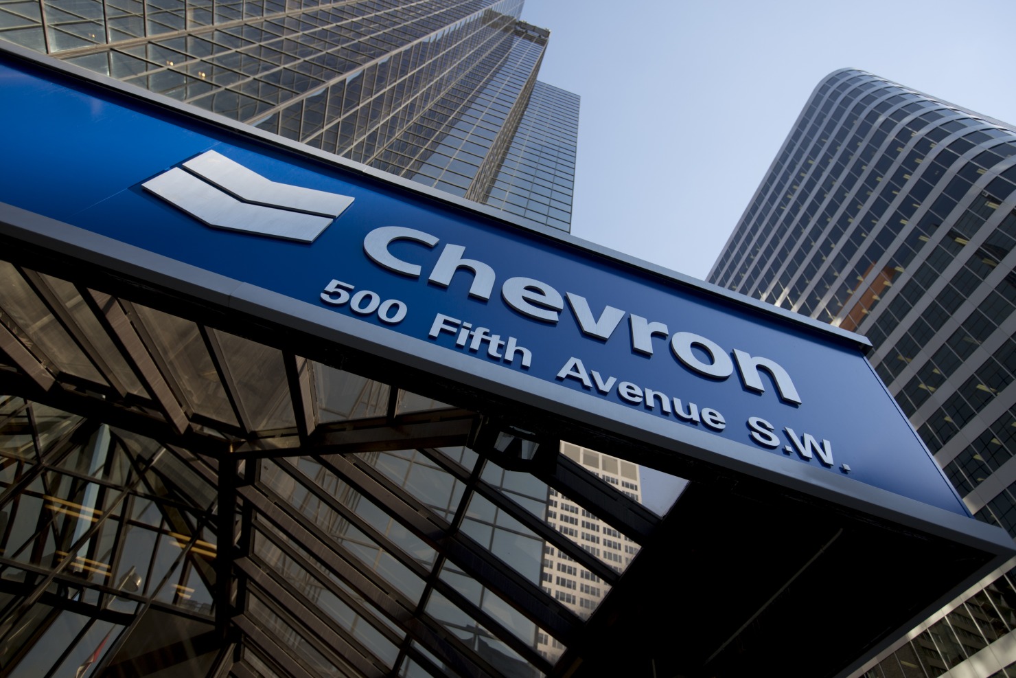 Virus Spreads in Canada Oil Patch With Outbreak at Chevron Bloomberg