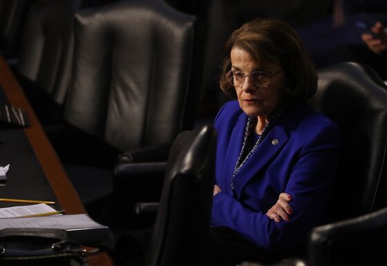 Feinstein Faults Barr’s ‘Equivocation’ on Releasing Mueller Report