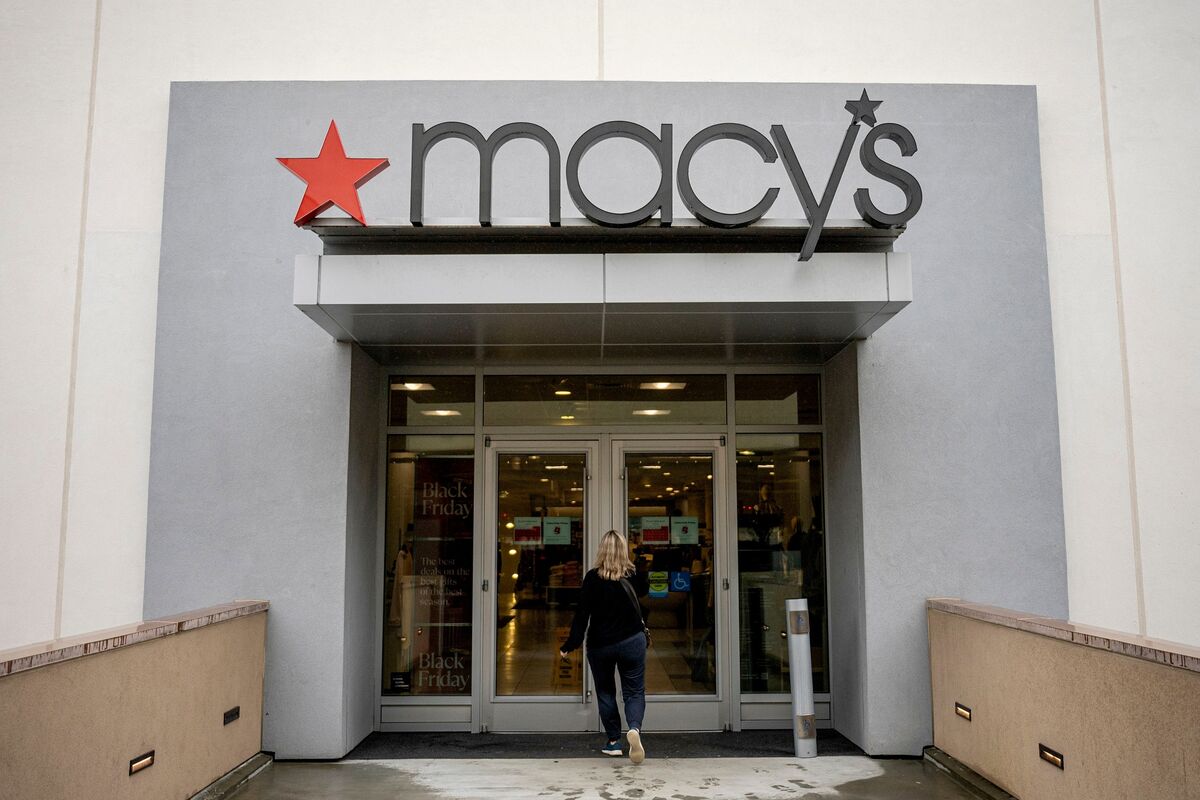 Macy’s Says Shoppers Using Its New AI Assistant Spend Roughly 400% More Online