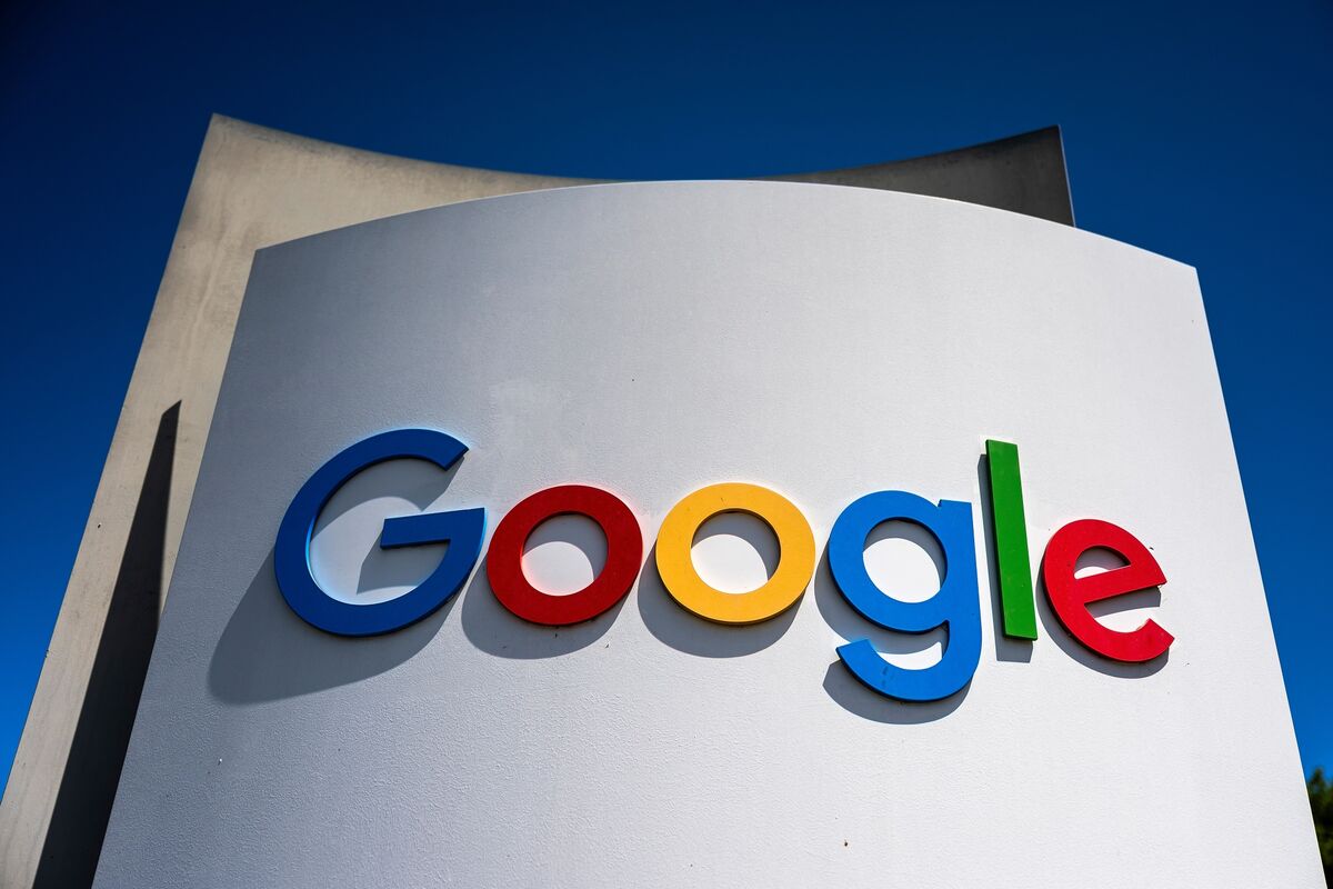 Revolutionizing Advertising: Google Integrates Ads into Chatbot Conversations with AI Startups