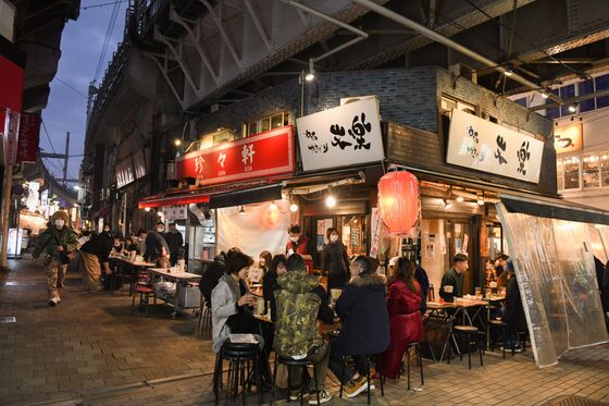 Desperate Restaurants Defy Japan’s Virus Curbs to Stay Open Late