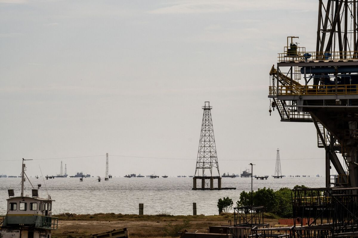 bloomberg.com - Lucia Kassai - How the US Is Taking Direct Control of Venezuelan Oil