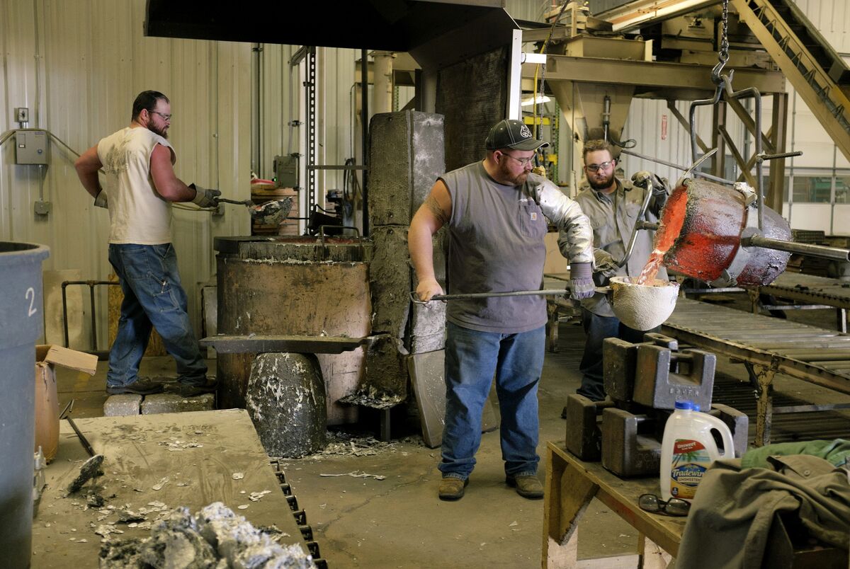 Trump’s Factory Boom Stalled for Now as Payrolls Keep Shrinking