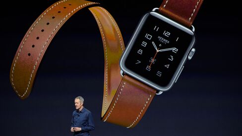 Jeff Williams, senior vice president of operations for Apple, during an Apple product announcement in San Francisco on Sept. 9, 2015.