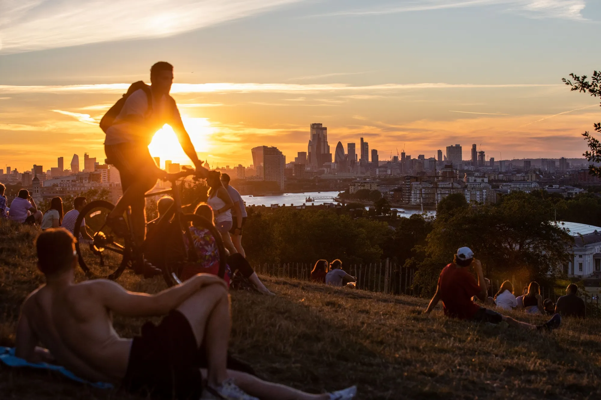London's Best Offices Face 15% Plunge In Values From Virus Hit