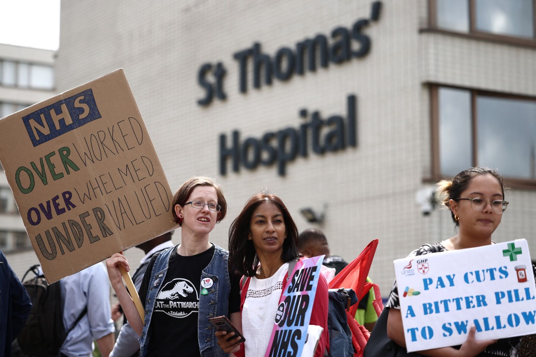 Britain’s NHS Crisis Demands Radical Thinking - Bloomberg