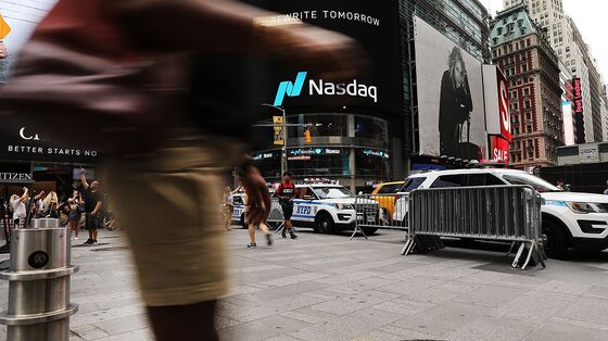 Nasdaq Plunge Is Victory Lap for a Stable of Stock Naysayers