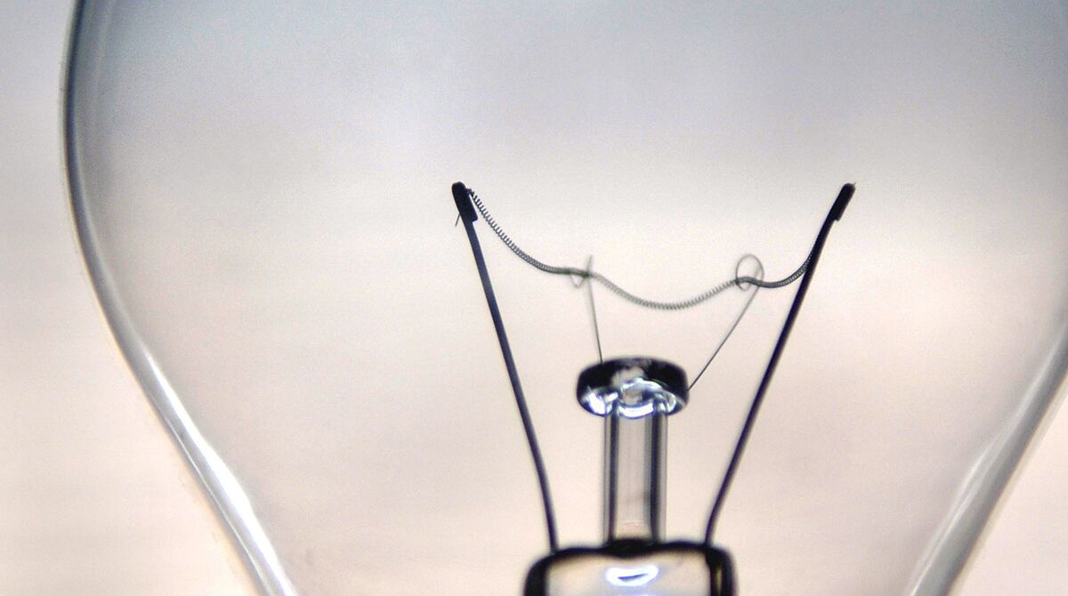 Centrica, Masdar Only Bidders for U.K.’s Failed Bulb S. Times Bloomberg