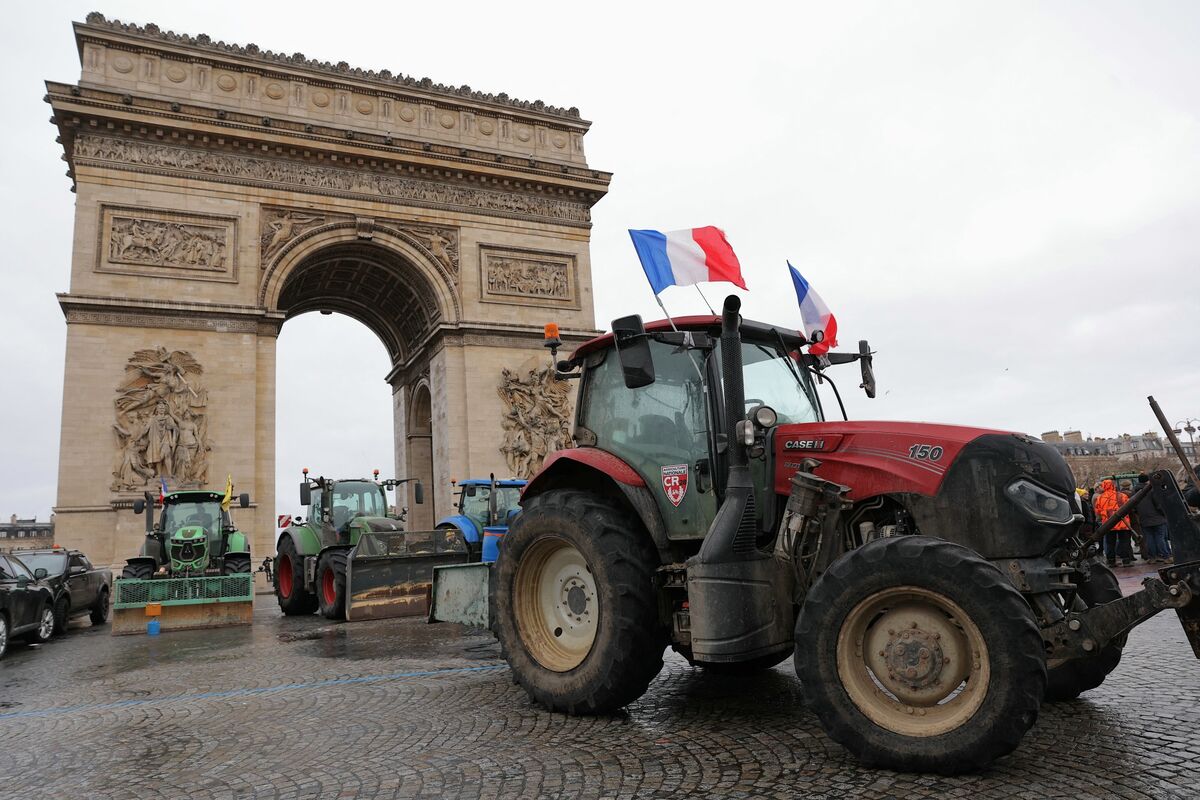 France Will Vote Against Mercosur Deal as Farmers Storm Paris