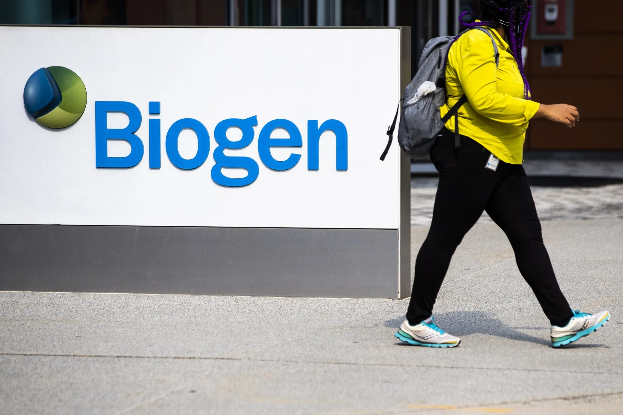 Biogen (BIIB) Data Suggest ALS Drug Has Treatment Effect, FDA Staff Say ...