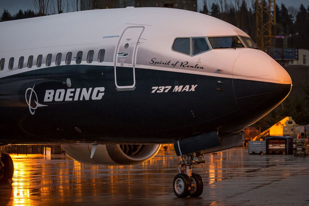 Boeing Supplier Rises After Ceo Vows End To Tardy Shipments For 737 Bloomberg - spirit airlines roblox