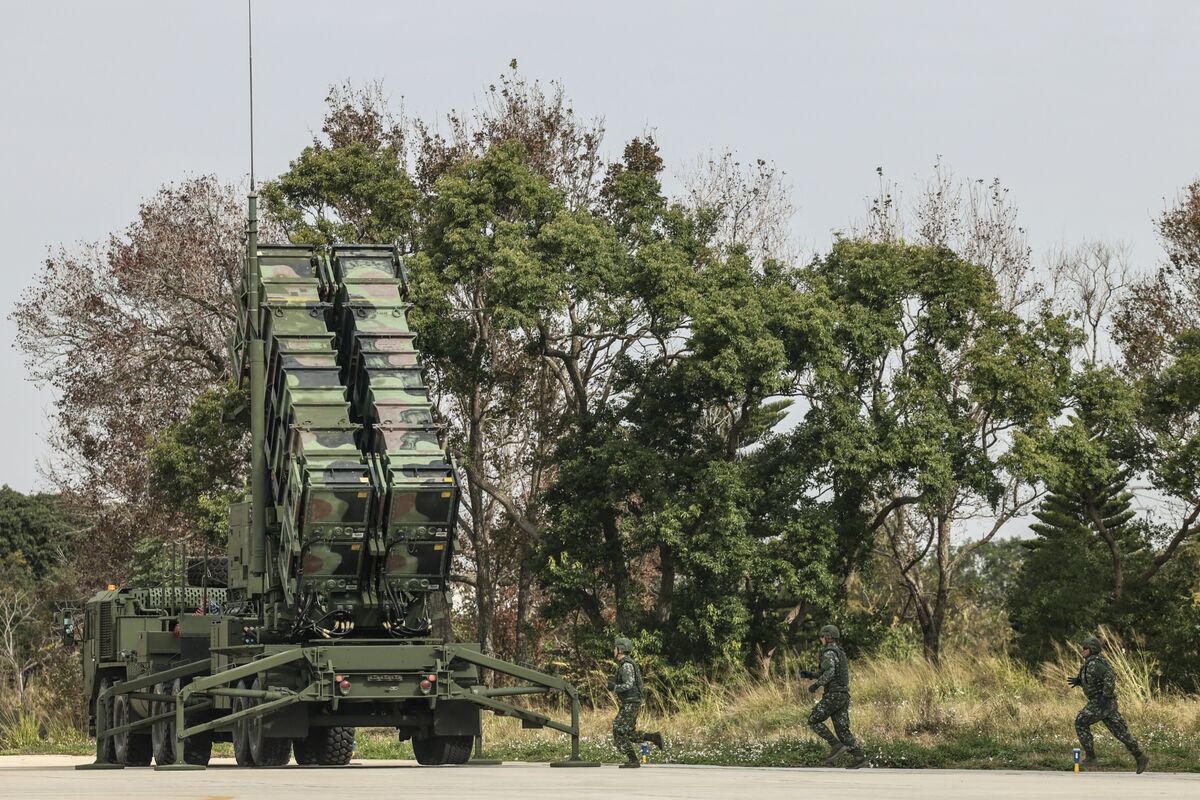 Đài Loan lên kế hoạch mua vũ khí phòng không để đối phó với Trung Quốc