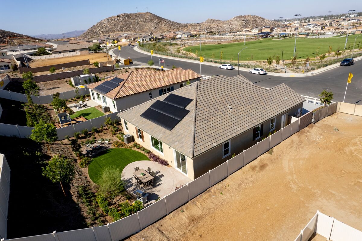 bloomberg.com - Todd Woody - California Joins Growing Plug-In Solar Boom as Power Costs Surge